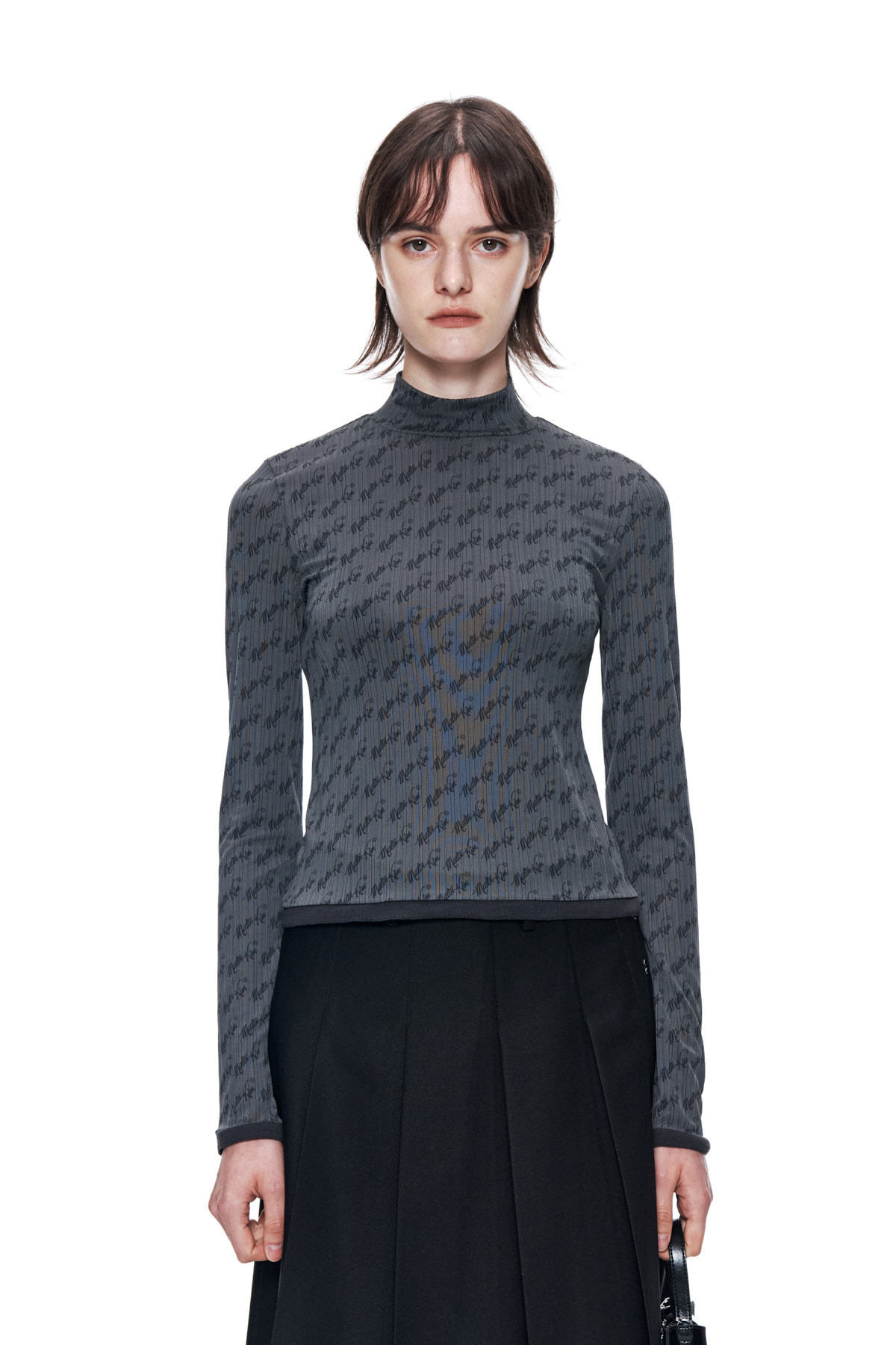 MATIN LETTERING TURTLE NECK LIGHT TOP IN CHARCOAL